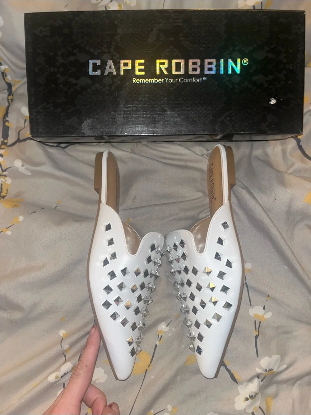 Cape Robbin White Studded Pointed Mules
